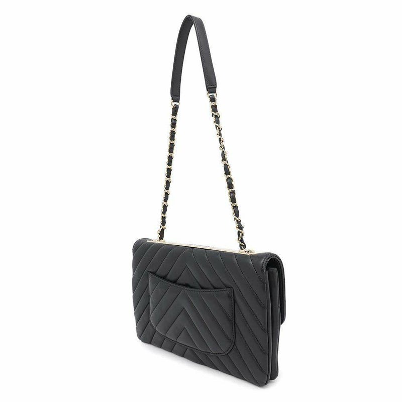 シャネル チェーンショルダーバッグ トレンディCC シェブロン ココマーク ラムスキン CHANEL Vステッチ 黒 ワンショルダー