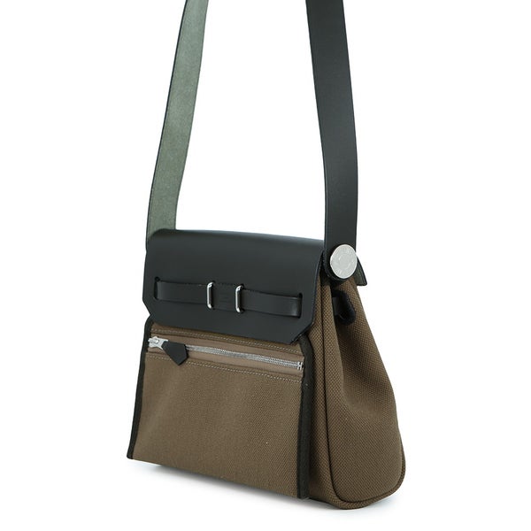 エルメス ショルダーバッグ エールバッグジップ ミニ ヴェールオリーブ/カーキ/シルバー金具 ヴァッシュハンター/トワルミリタリー G刻印