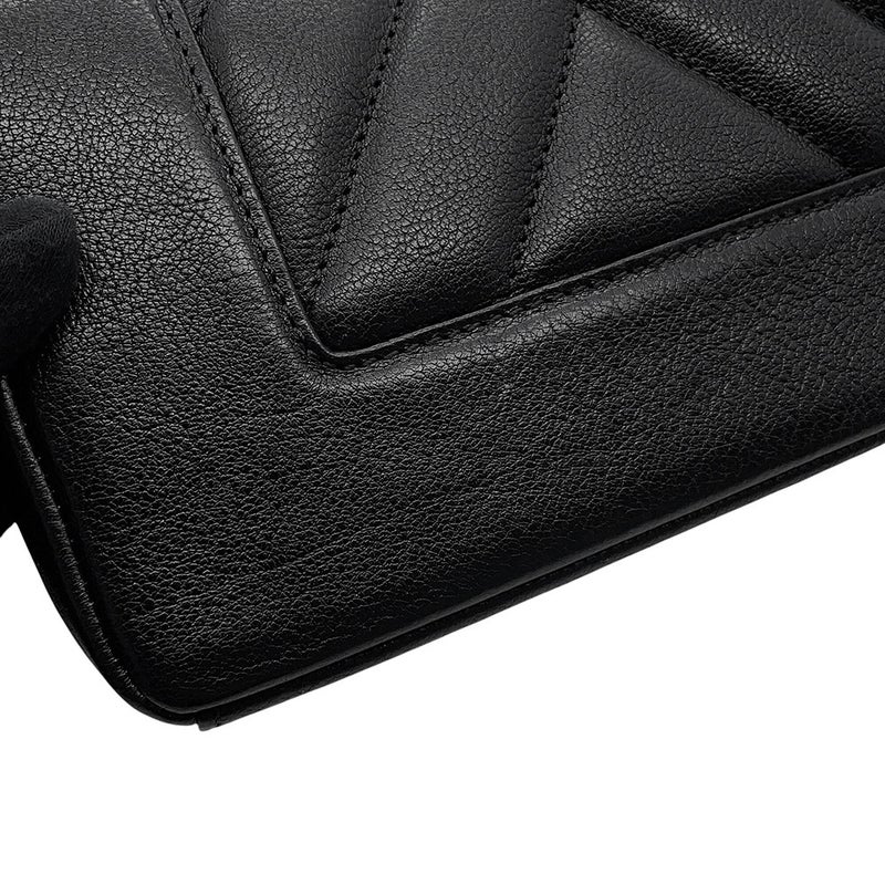 シャネル チェーンショルダーバッグ マドモアゼル Vステッチ ダブルフラップ レザー A93083 CHANEL 2way 黒