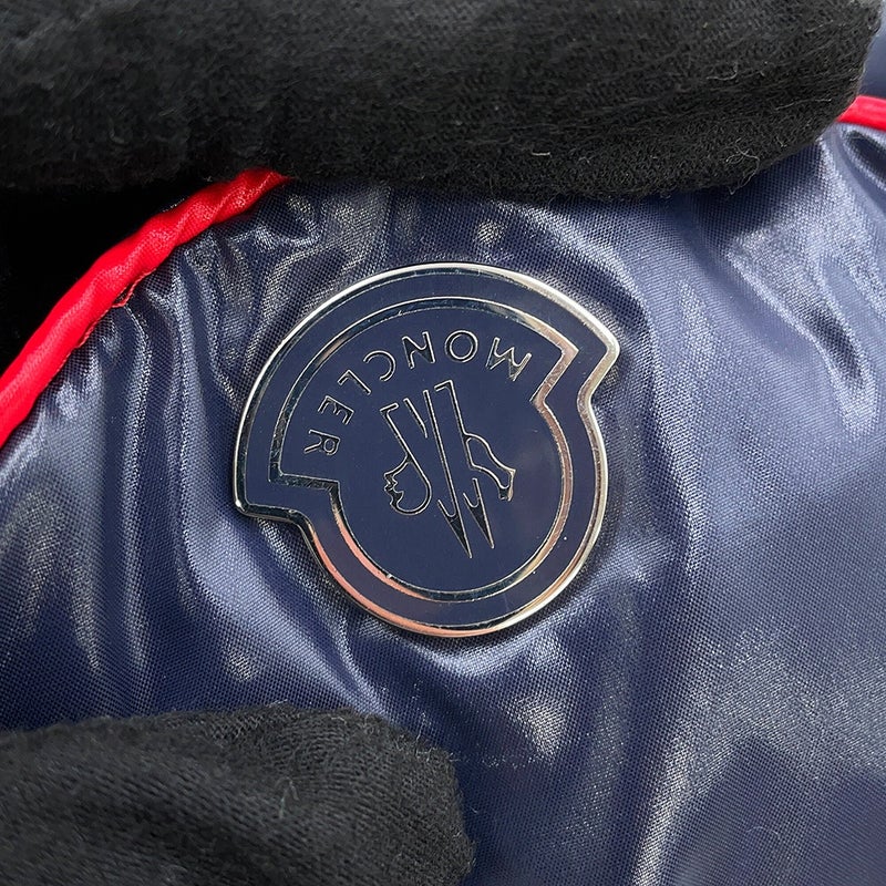 モンクレール クラッチバッグ ダウン ナイロン B209P008472068950 MONCLER