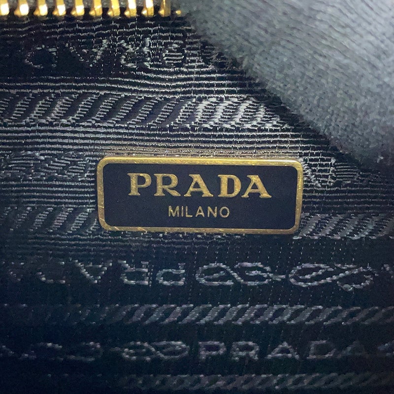 プラダ ショルダーバッグ Re-Edition 2005 サフィアーノレザー 1BH204 PRADA 2wayバッグ 黒