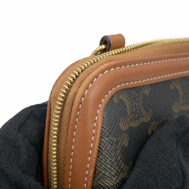 セリーヌ チェーンショルダーバッグ トリオンフ チェーンクラッチ 10E382 CELINE ポーチ ブラウン