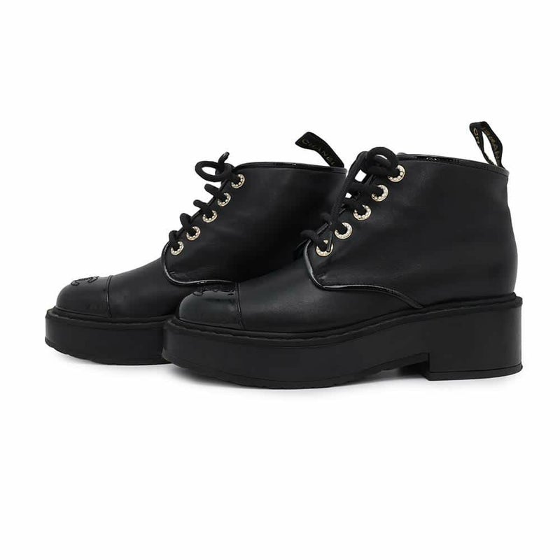 シャネル ショートブーツ ココマーク レースアップ パテント フェイクパール レディースサイズ37 1/2C G33169 靴 黒