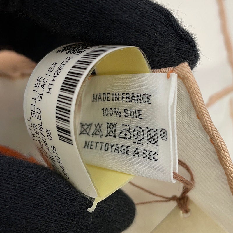 エルメス スカーフ カレ90 ル・ポミエ・セリエ Le Pommier Sellier HERMES シルク 2026年春夏 白