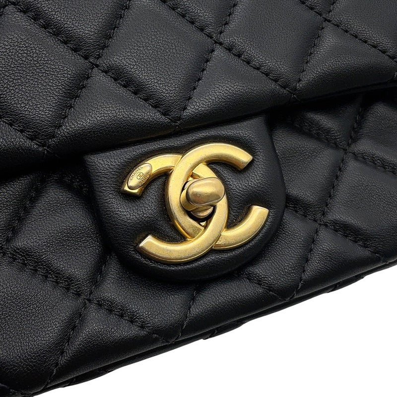 シャネル チェーンショルダーバッグ ココマーク ミニマトラッセ ラムスキン AS2380 CHANEL 黒