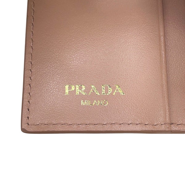 プラダ 二つ折り財布 ヴィッテロムーブ トライアングルロゴ コンパクトウォレット レザー 1MV204 PRADA