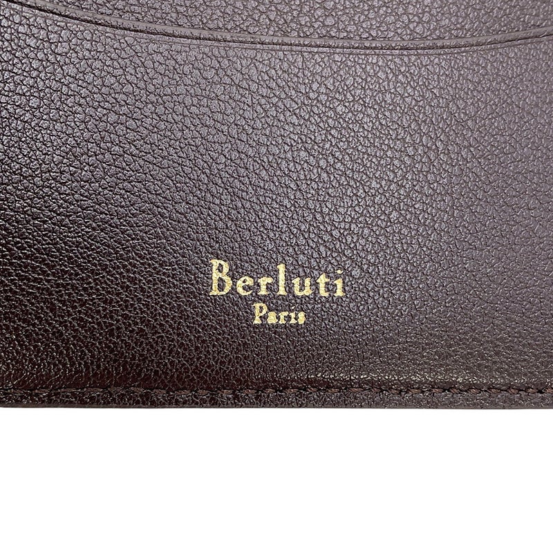 ベルルッティ 二つ折り財布 マコレ トワル・マルブフ フラップ コンパクトウォレット レザー Berluti