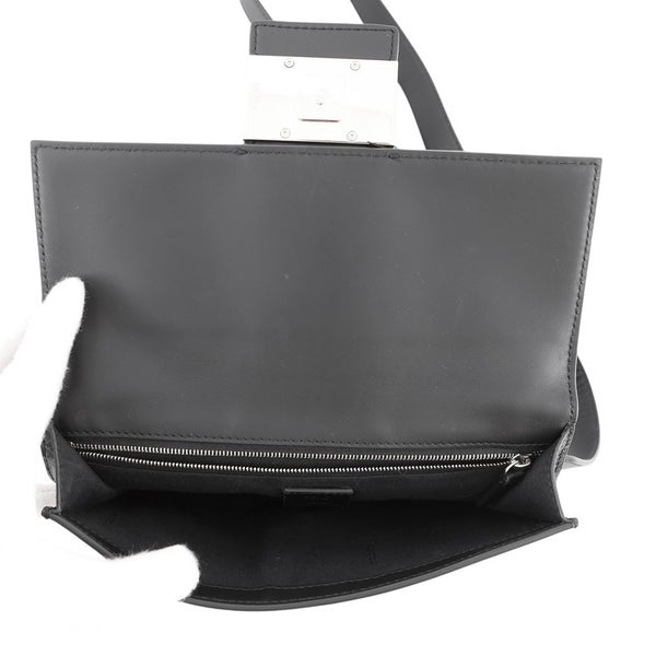 フェンディ ショルダーバッグ フラット バケット ポシェット レザー 7VA524 FENDI 黒