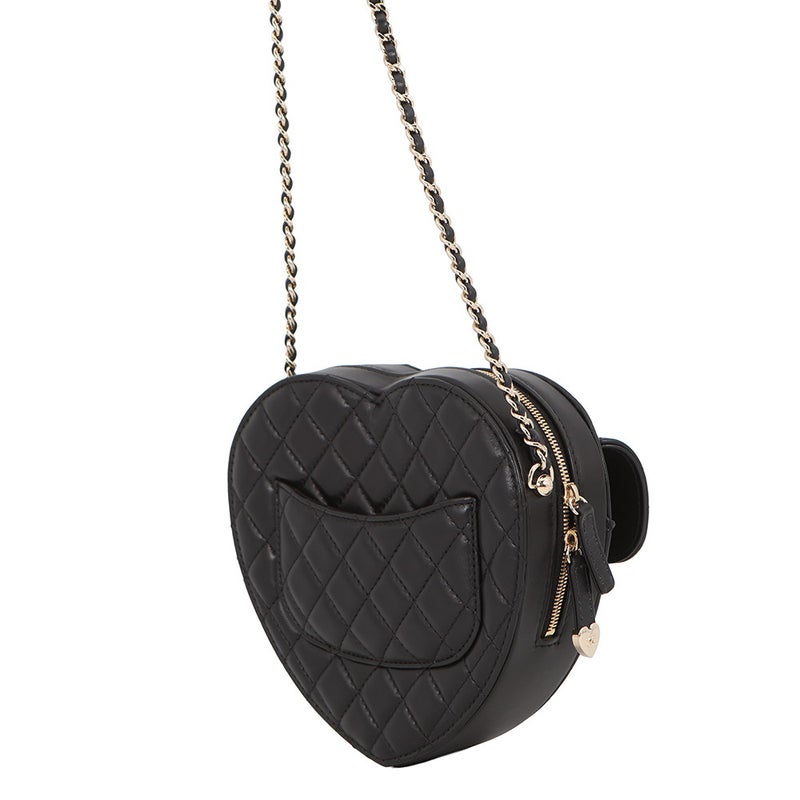 シャネル チェーンショルダーバッグ マトラッセ ココマーク ハート ラムスキン AS5764 CHANEL 黒