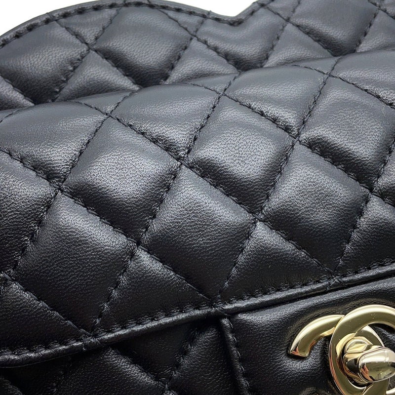 シャネル チェーンショルダーバッグ マトラッセ ココマーク ハート ラムスキン AS5764 CHANEL 黒