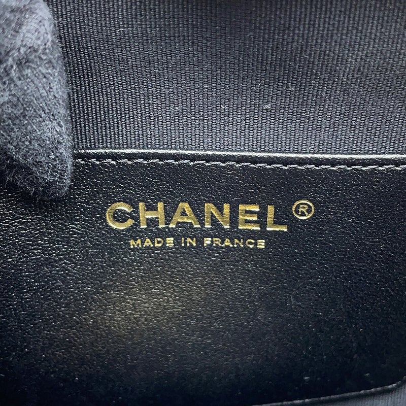 シャネル チェーンショルダーバッグ マトラッセ ココマーク ハート ラムスキン AS5764 CHANEL 黒