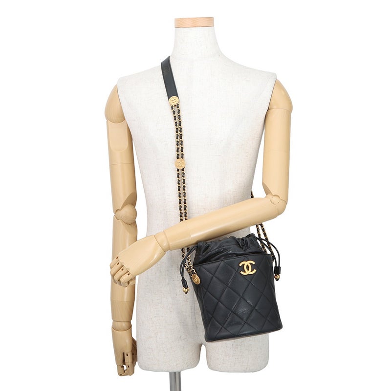 シャネル チェーンショルダーバッグ ココマーク マトラッセ 巾着 キャビアスキン CHANEL 黒