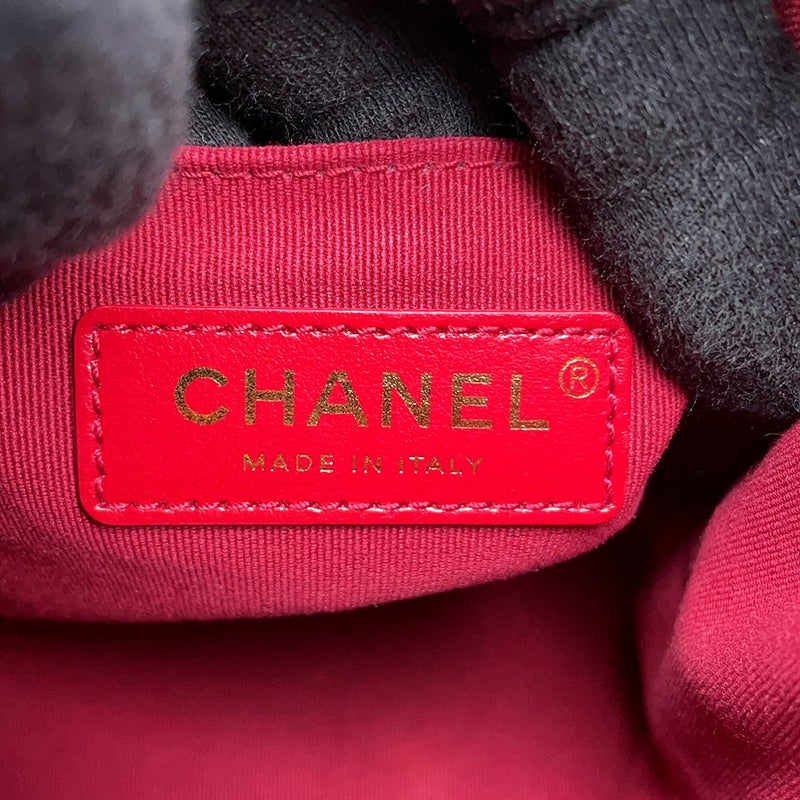 シャネル チェーンショルダーバッグ ココマーク マトラッセ 巾着 キャビアスキン CHANEL 黒