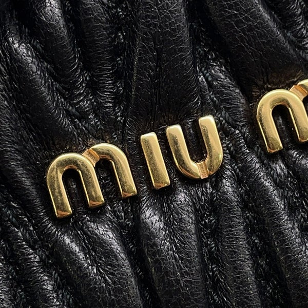 ミュウミュウ チェーンショルダーバッグ キルティング レザー ロゴ Miu Miu ２wayショルダー 黒