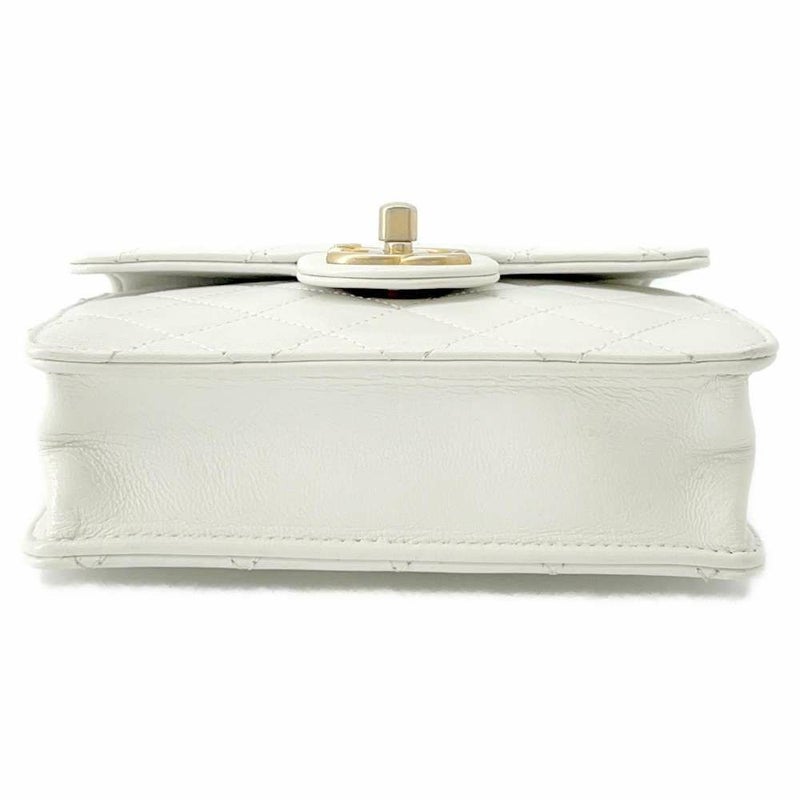 シャネル チェーンショルダーバッグ マトラッセ ココマーク フェイクパール ゴートスキン AS0584 CHANEL フラップバッグ 白