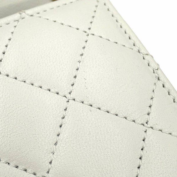 シャネル チェーンショルダーバッグ マトラッセ ココマーク フェイクパール ゴートスキン AS0584 CHANEL フラップバッグ 白