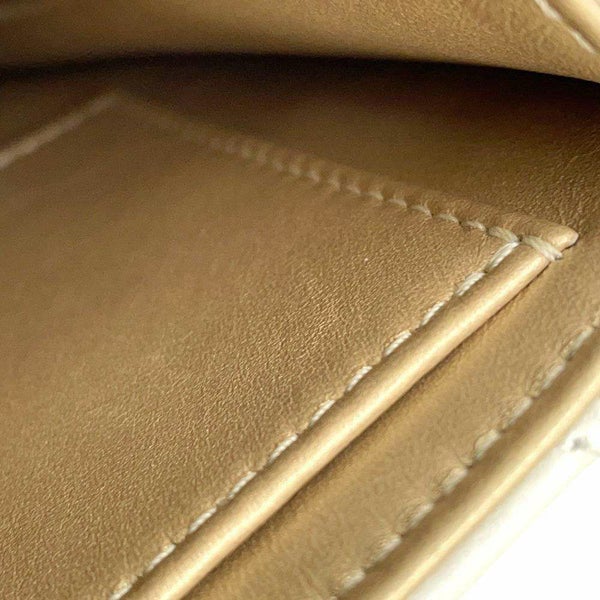 シャネル チェーンショルダーバッグ マトラッセ ココマーク フェイクパール ゴートスキン AS0584 CHANEL フラップバッグ 白