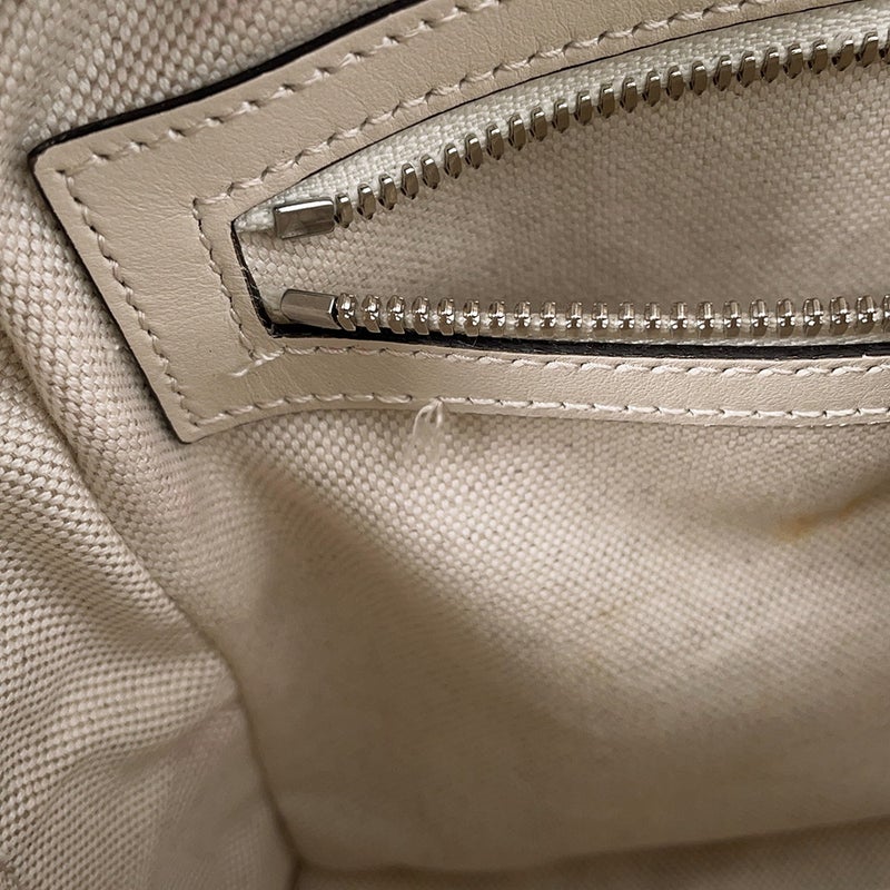 グッチ ショルダーバッグ GGエンボス レザー 626363 GUCCI バッグ 白
