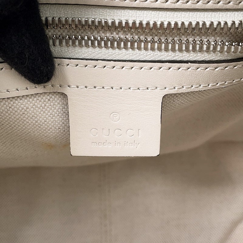グッチ ショルダーバッグ GGエンボス レザー 626363 GUCCI バッグ 白