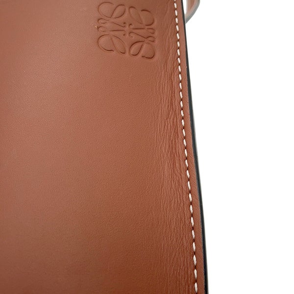 ロエベ ショルダーバッグ ゲートポシェット レザー 109.30.Z42 LOEWE バッグ