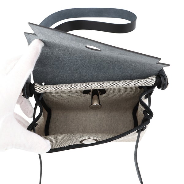 エルメス ショルダーバッグ エールバッグジップ ミニ ブラック/エクリュ/シルバー金具 トワルアッシュ/ヴァッシュハンター K刻印 HERMES