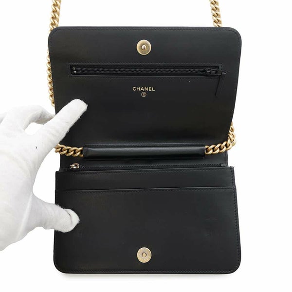 シャネル チェーンウォレット ボーイシャネル マトラッセ ココマーク キャビアスキン AP1117 CHANEL 黒