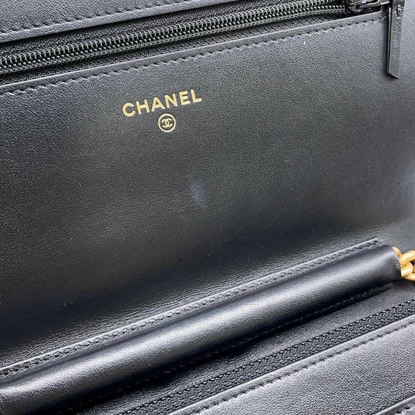 シャネル チェーンウォレット ボーイシャネル マトラッセ ココマーク キャビアスキン AP1117 CHANEL 黒