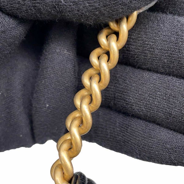 シャネル チェーンウォレット ボーイシャネル マトラッセ ココマーク キャビアスキン AP1117 CHANEL 黒