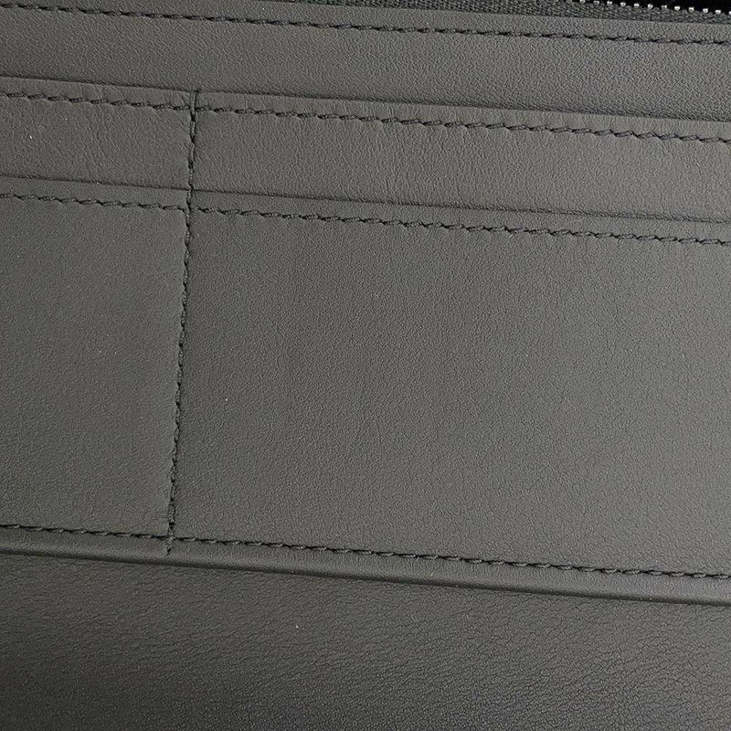 ルイヴィトン 長財布 トリヨンレザー ジッピーウォレット・ヴェルティカル M69047 LOUIS VUITTON 黒 ブラック