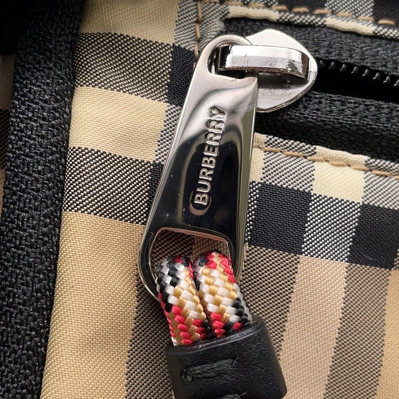 バーバリー ボディバッグ ノバチェック ナイロン 8013645 BURBERRY バッグ 黒