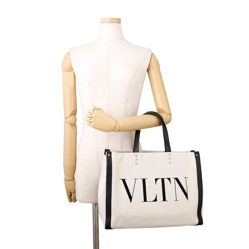 ヴァレンティノ・ガラヴァーニ トートバッグ VLTNロゴ ロックスタッズ キャンバス/レザー TW2B0D21FWB VALENTINO 黒