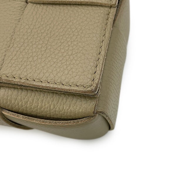 ボッテガヴェネタ ショルダーバッグ イントレチャート カセット レザー 666870 BOTTEGA VENETA