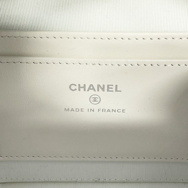 シャネル チェーンショルダーバッグ マトラッセ ココマーク キャビアスキン AP2426 CHANEL ポシェット 白