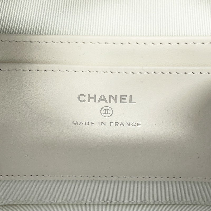 シャネル チェーンショルダーバッグ マトラッセ ココマーク キャビアスキン AP2426 CHANEL ポシェット 白
