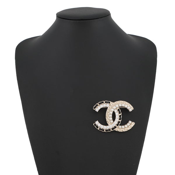 シャネル ブローチ ココマーク ラムスキン フェイクパール ラインストーン B26V AB8609 CHANEL アクセサリー
