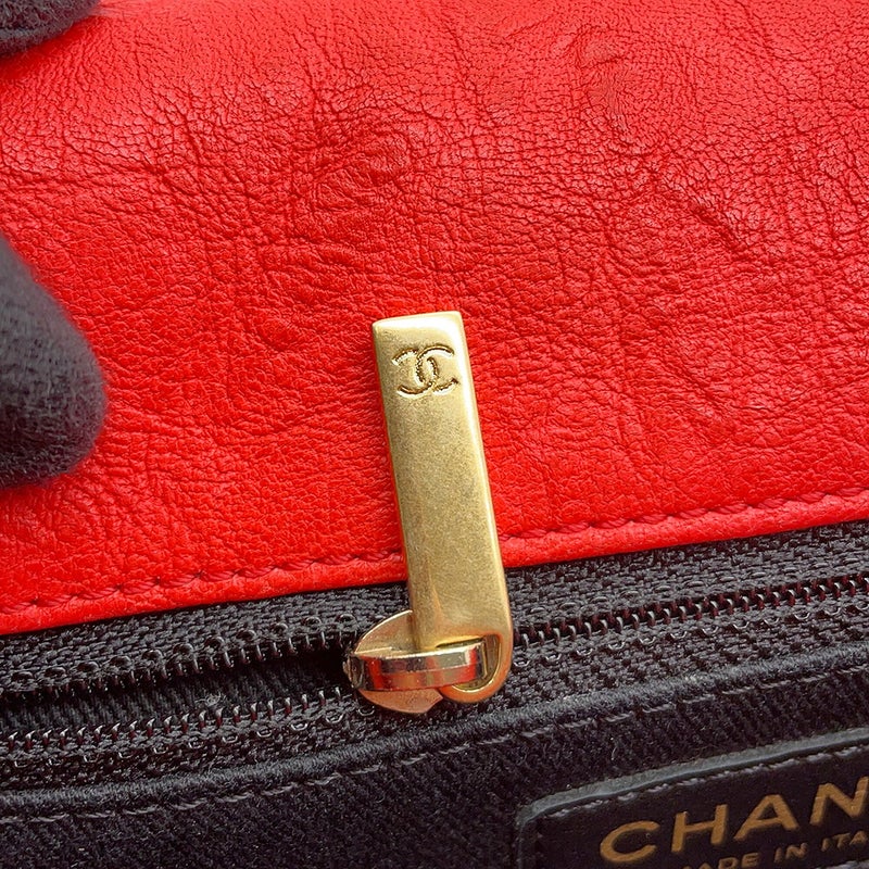 シャネル チェーンショルダーバッグ シェブロン Vステッチ ココマーク レザー CHANEL バッグ