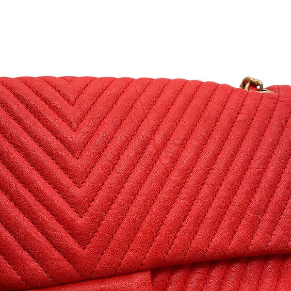 シャネル チェーンショルダーバッグ シェブロン Vステッチ ココマーク レザー CHANEL バッグ