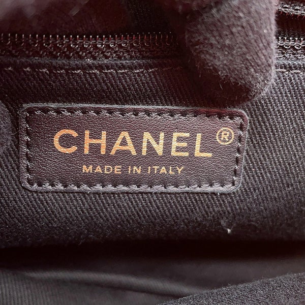 シャネル チェーンショルダーバッグ シェブロン Vステッチ ココマーク レザー CHANEL バッグ