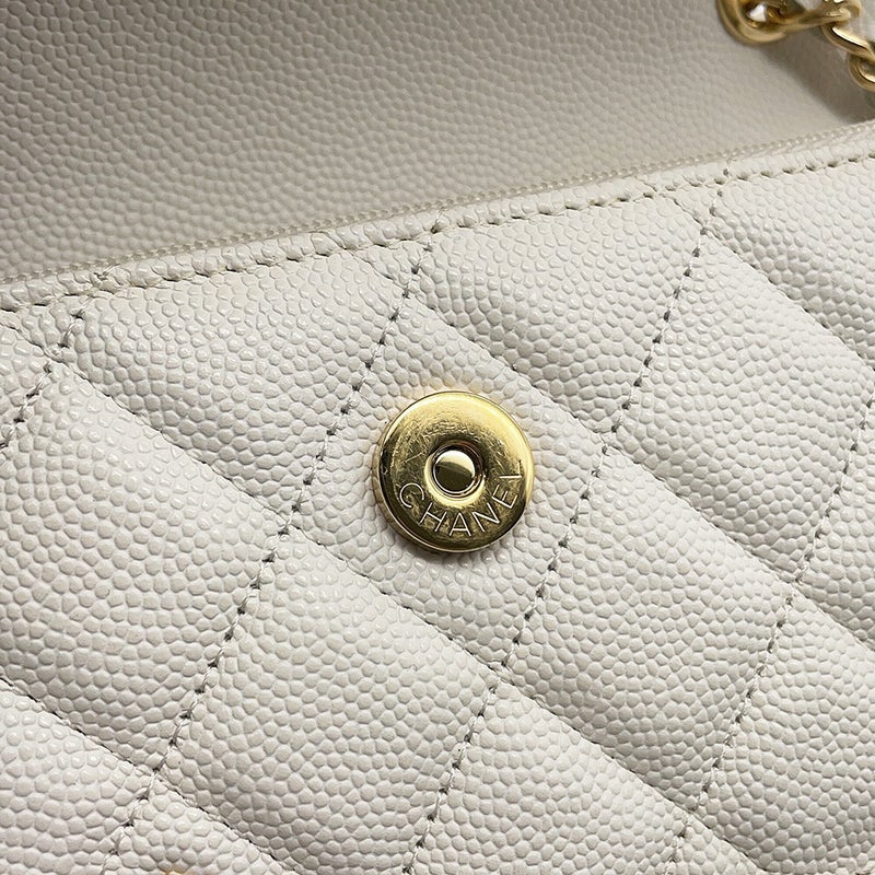 シャネル チェーンウォレット クルーズライン マトラッセ ココマーク キャビアスキン AP3084 CHANEL 財布 白