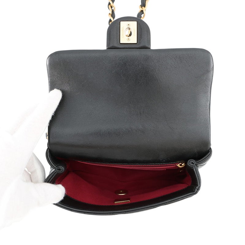シャネル チェーンショルダーバッグ ココマーク マトラッセ20 レザー CHANEL 黒