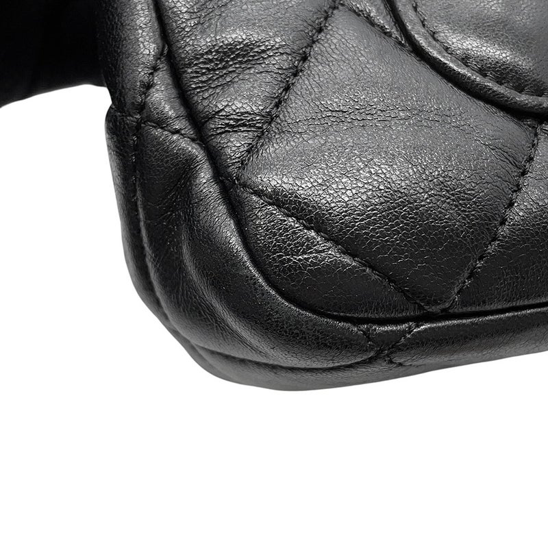 シャネル チェーンショルダーバッグ ココマーク マトラッセ20 レザー CHANEL 黒