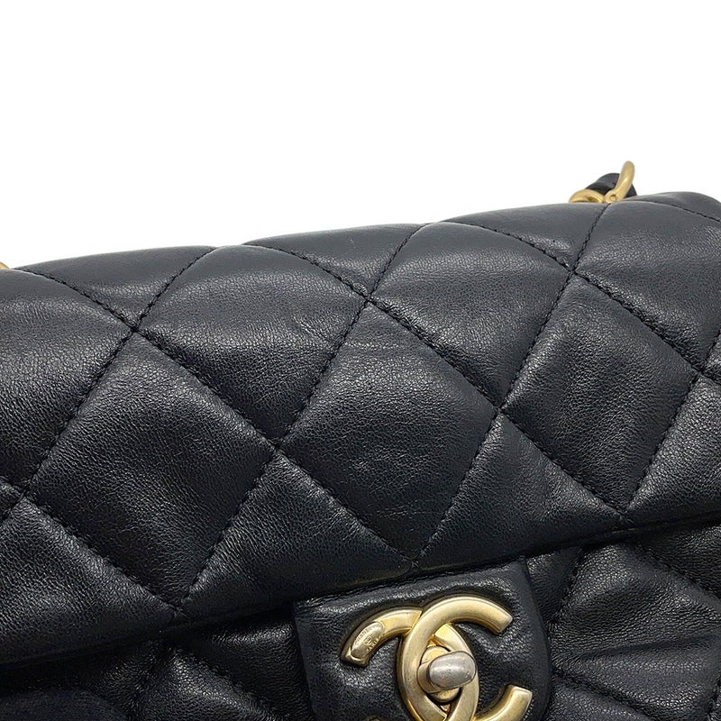 シャネル チェーンショルダーバッグ ココマーク マトラッセ20 レザー CHANEL 黒