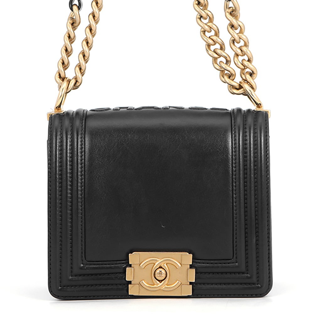 シャネル チェーンショルダーバッグ ボーイシャネル AS3018 CHANEL