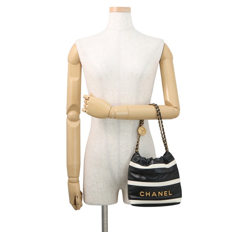 シャネル ハンドバッグ CHANEL22 ミニ ココマーク シャイニーカーフスキン AS3980 CHANEL 2wayショルダーバッグ 黒 白