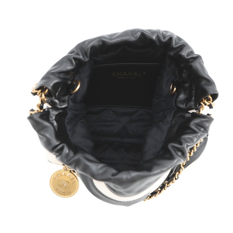 シャネル ハンドバッグ CHANEL22 ミニ ココマーク シャイニーカーフスキン AS3980 CHANEL 2wayショルダーバッグ 黒 白