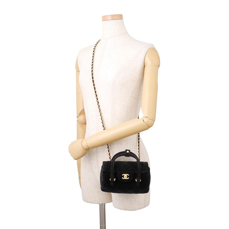 シャネル チェーンショルダーバッグ ミニフラップ  ココマーク マトラッセ ベルベット CHANEL バッグ ミニバッグ 黒