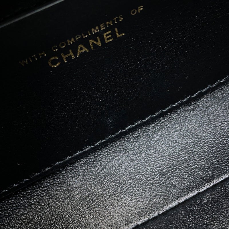 シャネル チェーンショルダーバッグ ミニフラップ  ココマーク マトラッセ ベルベット CHANEL バッグ ミニバッグ 黒