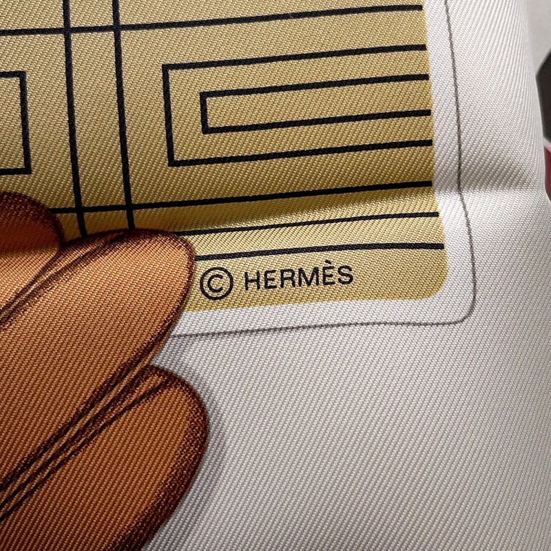 エルメス スカーフ カレ90 L'Heure des Gants 手袋の時計 HERMES 2025春夏 白