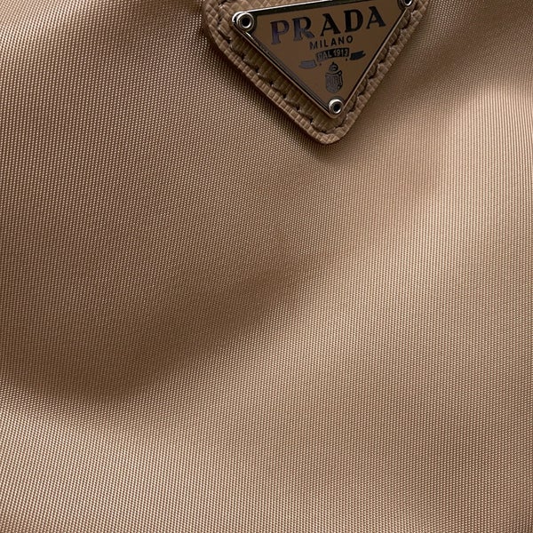 プラダ ショルダーバッグ Re-Edition 2005 Re-Nylon ナイロン 1BH204 PRADA ２way
