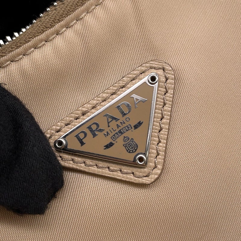 プラダ ショルダーバッグ Re-Edition 2005 Re-Nylon ナイロン 1BH204 PRADA ２way